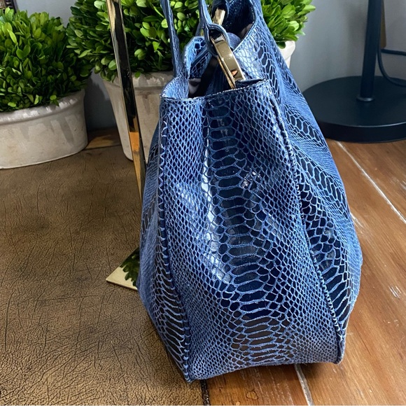 Michael Kors Blue Snake Print Shoulder Bag Tote - Picture 9 of 12